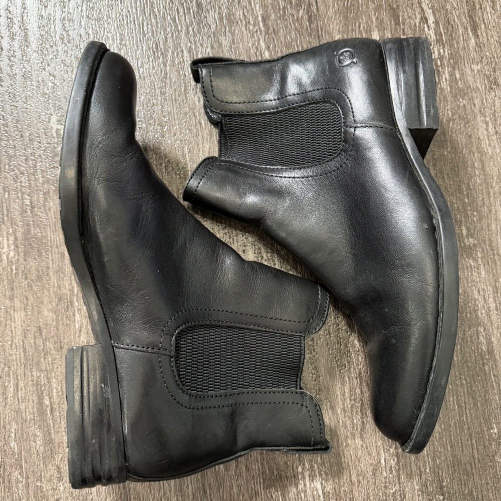 Born Kerri Black Leather Chelsea Ankle Boots Womens 7.5 M Low Heel - Picture 3 of 8